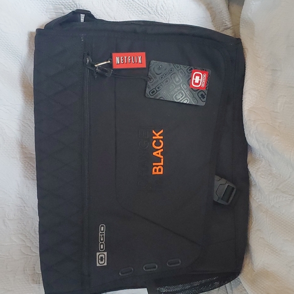 OGIO MESENGER/LAPTOP SHOULDER BAG - Picture 1 of 11